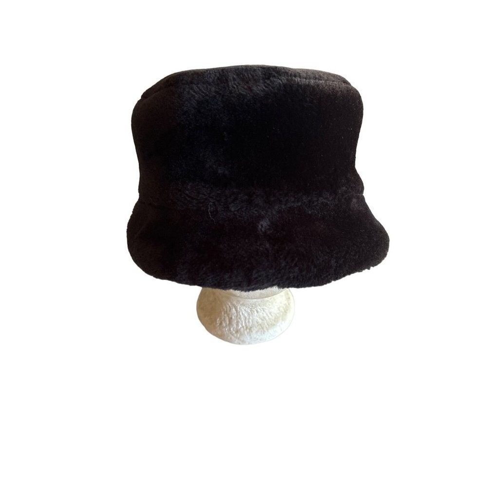 Black‎ Plush Outdoor Bucket Hat One Size